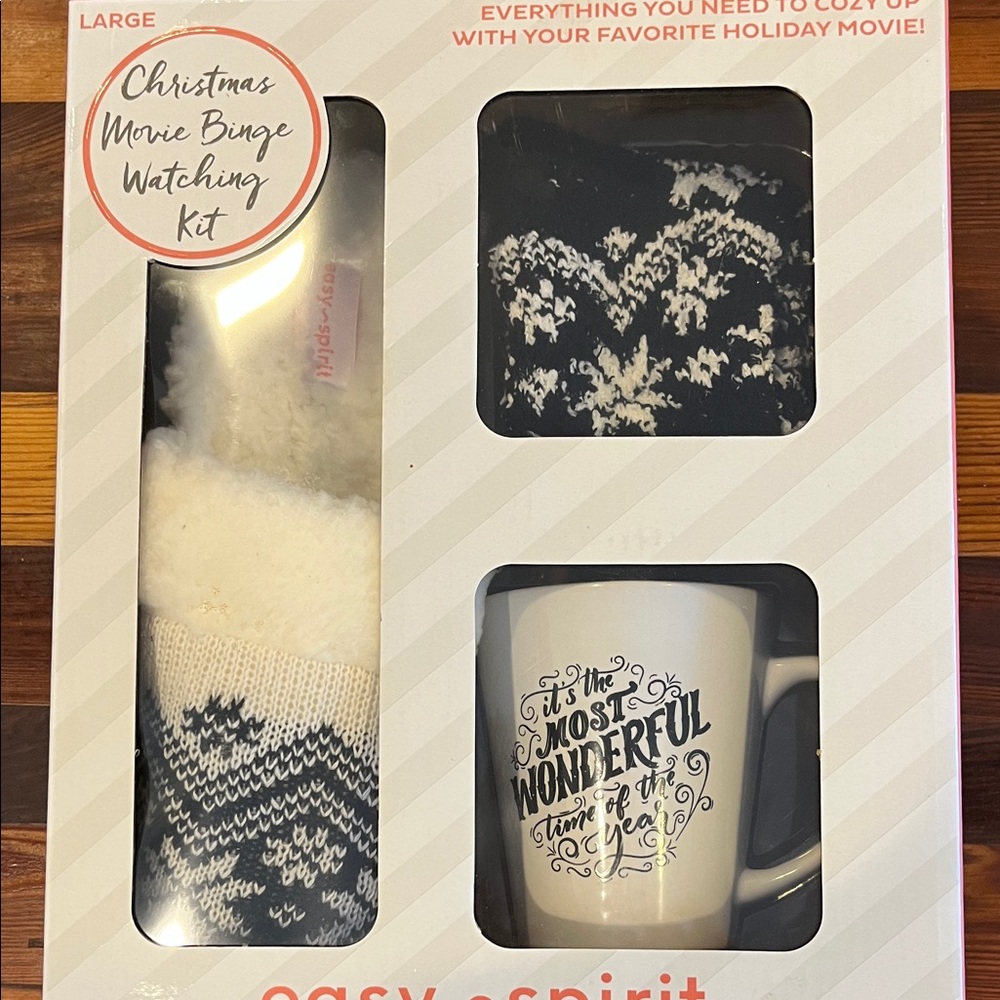 Easy Spirit Holiday Comfort Kit with Black and White Socks